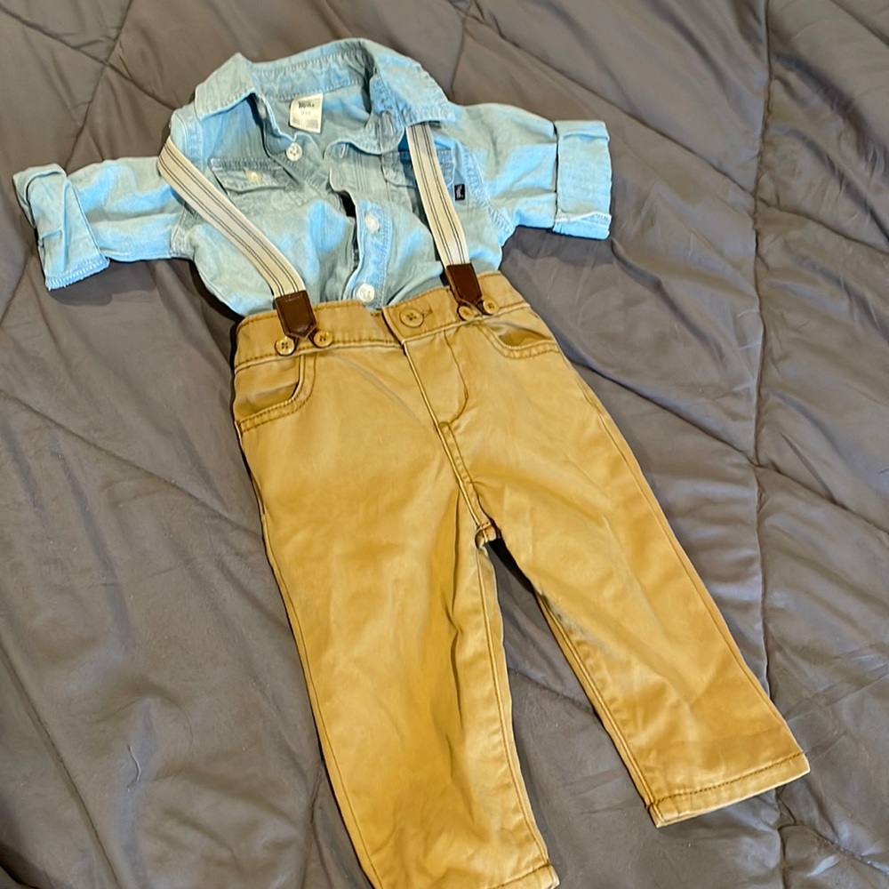 LIKE NEW 2-piece outfit w/suspenders. 9 month